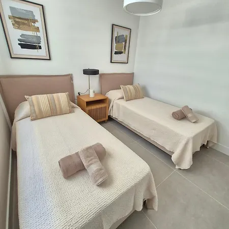 Happy Travel Daphne Higueron