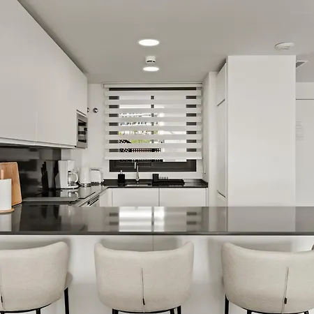 Happy Travel Daphne Higueron Апартаменты *