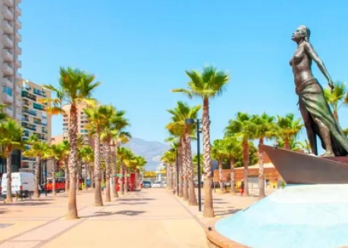 Happy Travel Daphne Higueron *