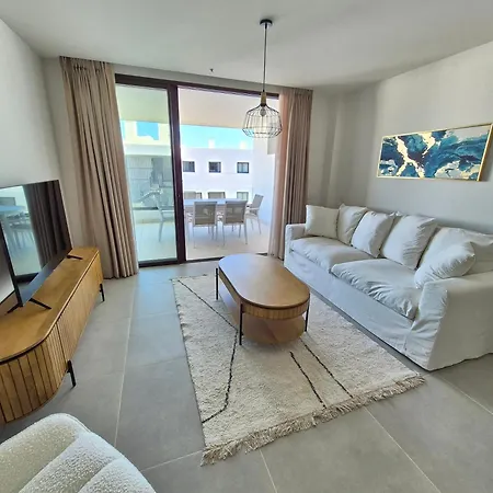 Happy Travel Daphne Higueron Fuengirola