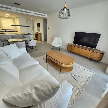 Happy Travel Daphne Higueron